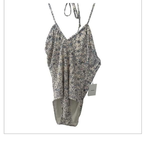 XiRENA Floral Patterned Garment - Picture 10 of 11